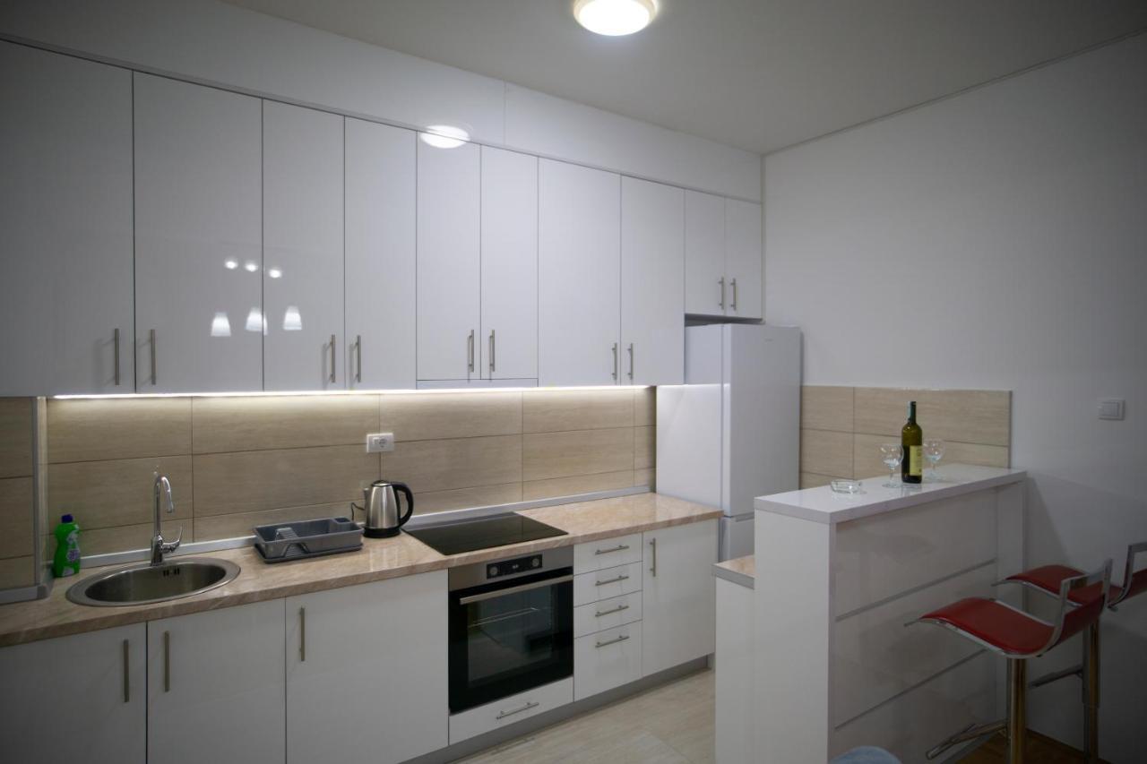 Apartmani Anica トレビニエ エクステリア 写真